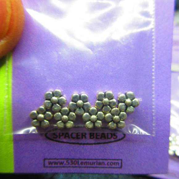 Silver Plated 7mm Flower Spacer Beads 8Pcs In Each Package Lot Of 10 Packages - Picture 1 of 3
